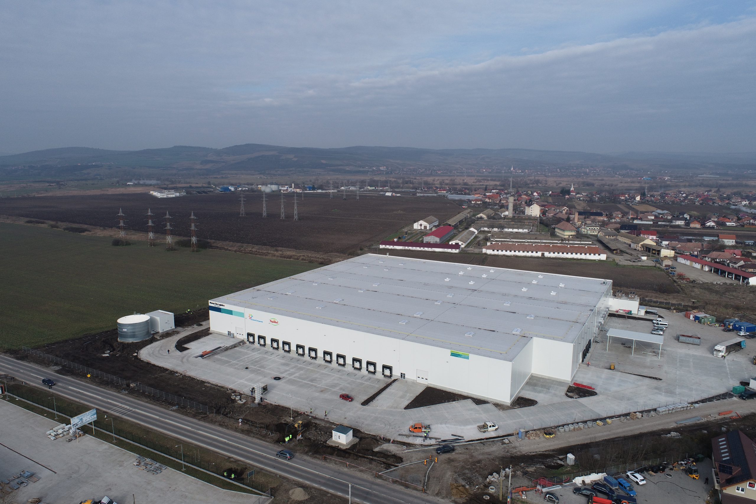 FrieslandCampina signs partnership with Global Vision and Globalworth for new logistics centre in Mureș